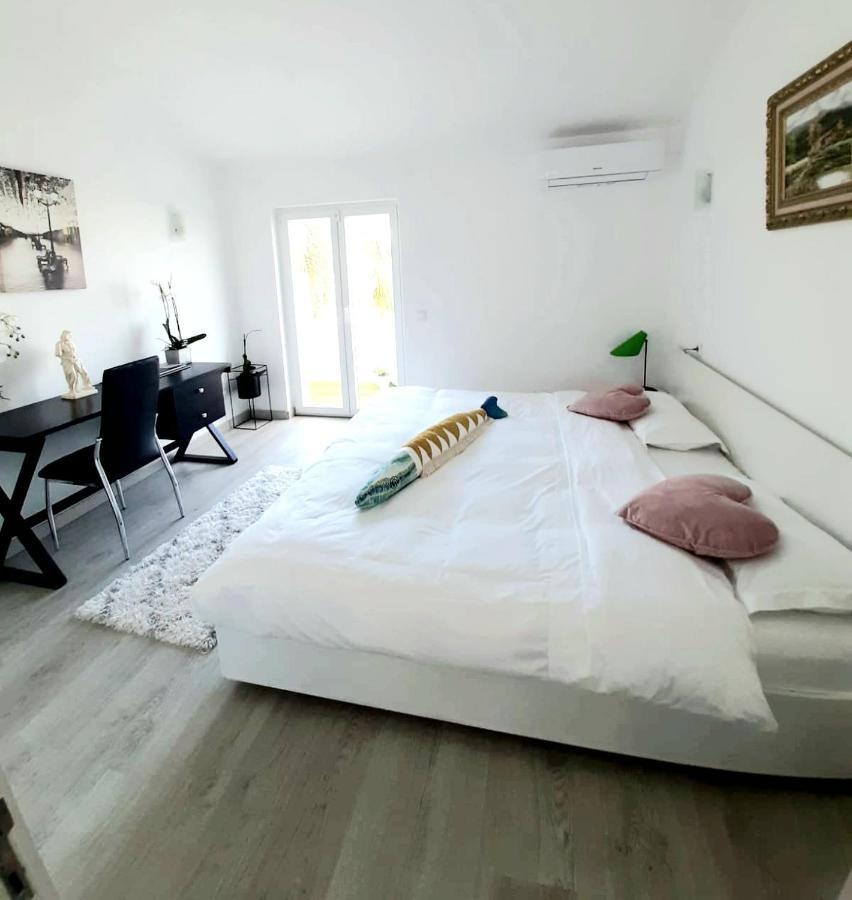 Alojamento Local "Casa Branca" Αλμπουφέιρα Εξωτερικό φωτογραφία